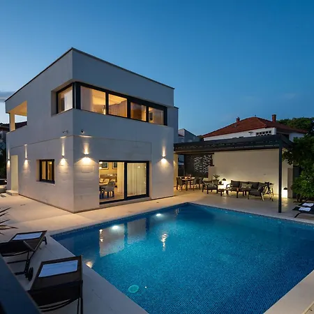 Shell Luxury *